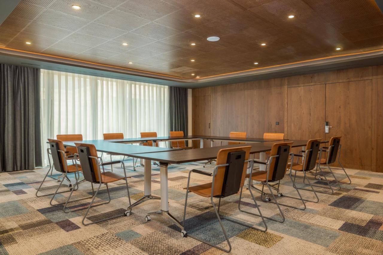 Four Points By Sheraton Budapest Danube Экстерьер фото